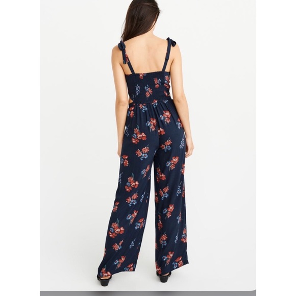 ABERCROMBIE JUMPSUIT - Picture 3 of 7